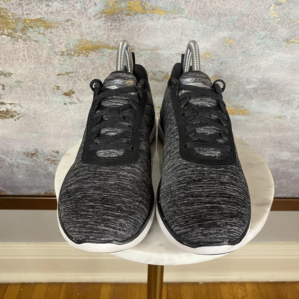 Skechers Lite-Weight Shoes Womens Size 7 Black Walking Sneakers SN 13067